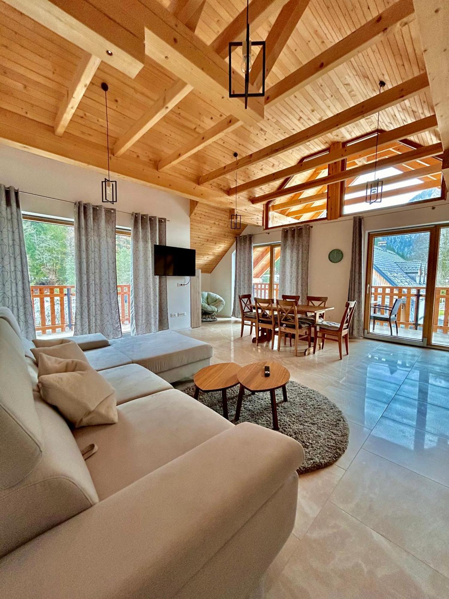 Alps Apartments كْرانْيِسكا غورا المظهر الخارجي الصورة